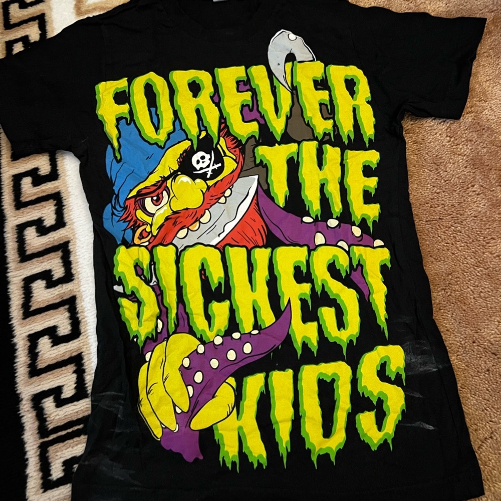 Used Vintage Forever the Sickest Kids Band Shirt size XS
